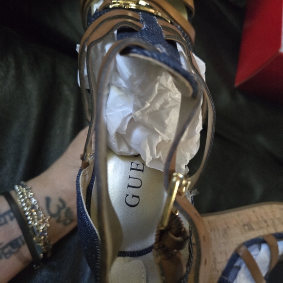 Guess CUTE brown& denim wedge heels sz7 NEW in box - Picture 7 of 10